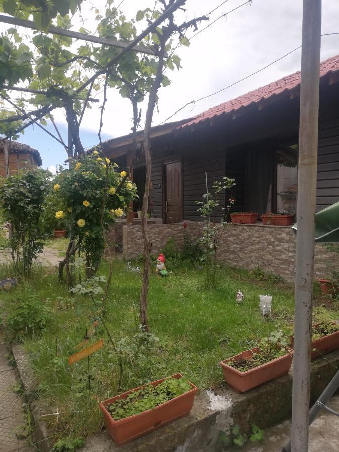 Villa Quiet Nook House Kalofer Esterno foto