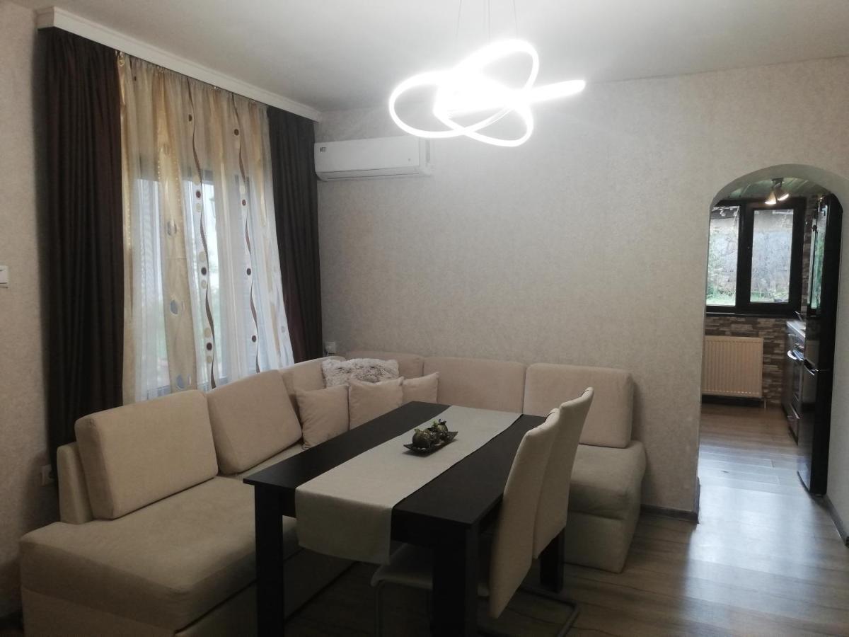 Villa Quiet Nook House Kalofer Esterno foto