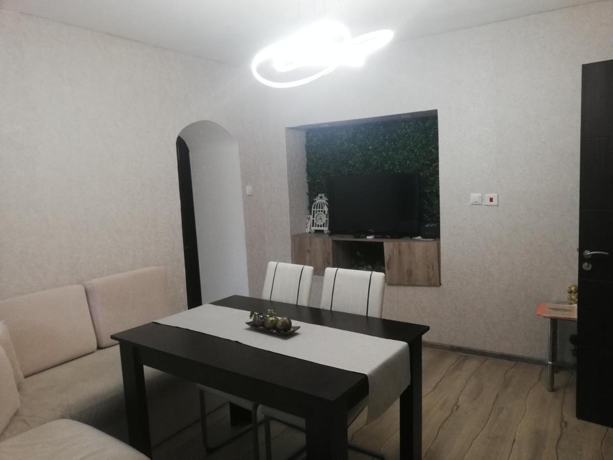 Villa Quiet Nook House Kalofer Esterno foto